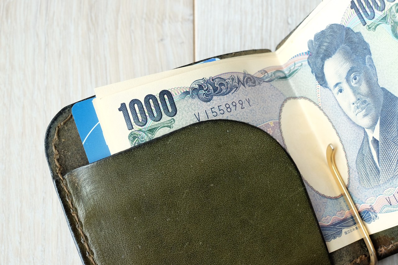 7年愛用】Herzの『マネークリップ』で、日常生活を軽やかに。 | Mono