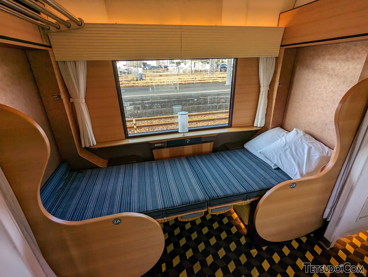普通列車に抜かれる特急、WEST EXPRESS 銀河の紀南コースでゆらり旅