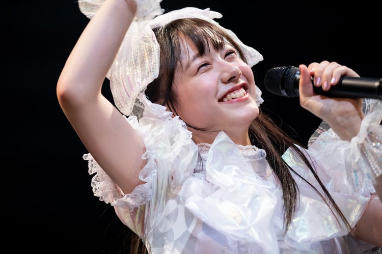 えびちゅう仲村悠菜17歳、生誕ソロライブで“エビマニ”メドレー