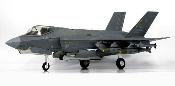 1/72 F-35A ライトニングII “第461戦術戦闘試験飛行隊”[ホビーマスター