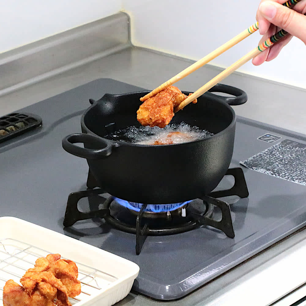 IHでも使える コンパクトな南部鉄器の17cmの揚げ鍋 通販 - ディノス