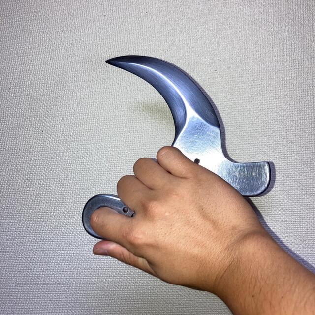 カランビットナイフ シャイニングの通販 by manakana's shop｜ラクマ
