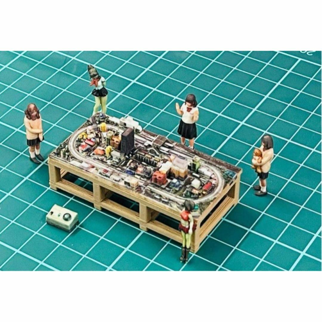 1/64フィギュア用 ミニチュア 鉄道模型 Nゲージより小の通販 by