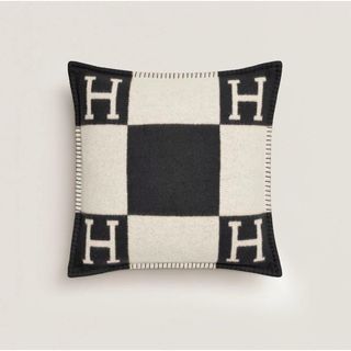 HERMES（クッション）のフリマアイテム一覧