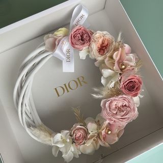 Dior（プリザーブドフラワー）のフリマアイテム一覧