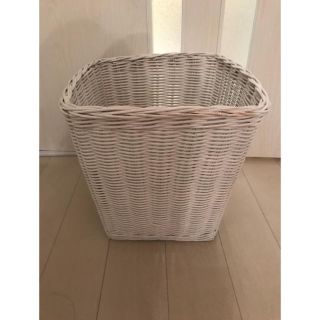 LAURA ASHLEY（バスケット/かご）のフリマアイテム一覧