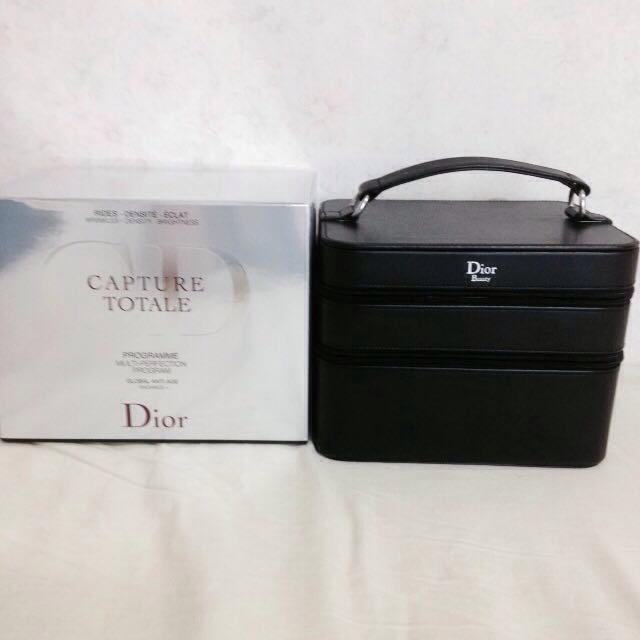 Christian Dior - 週末価格 diorメイクコスメボックスの通販 by ひと