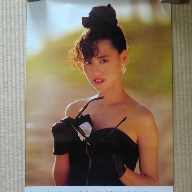 松田聖子 1988年カレンダー 切り抜きの通販 by フリマコ's shop｜ラクマ
