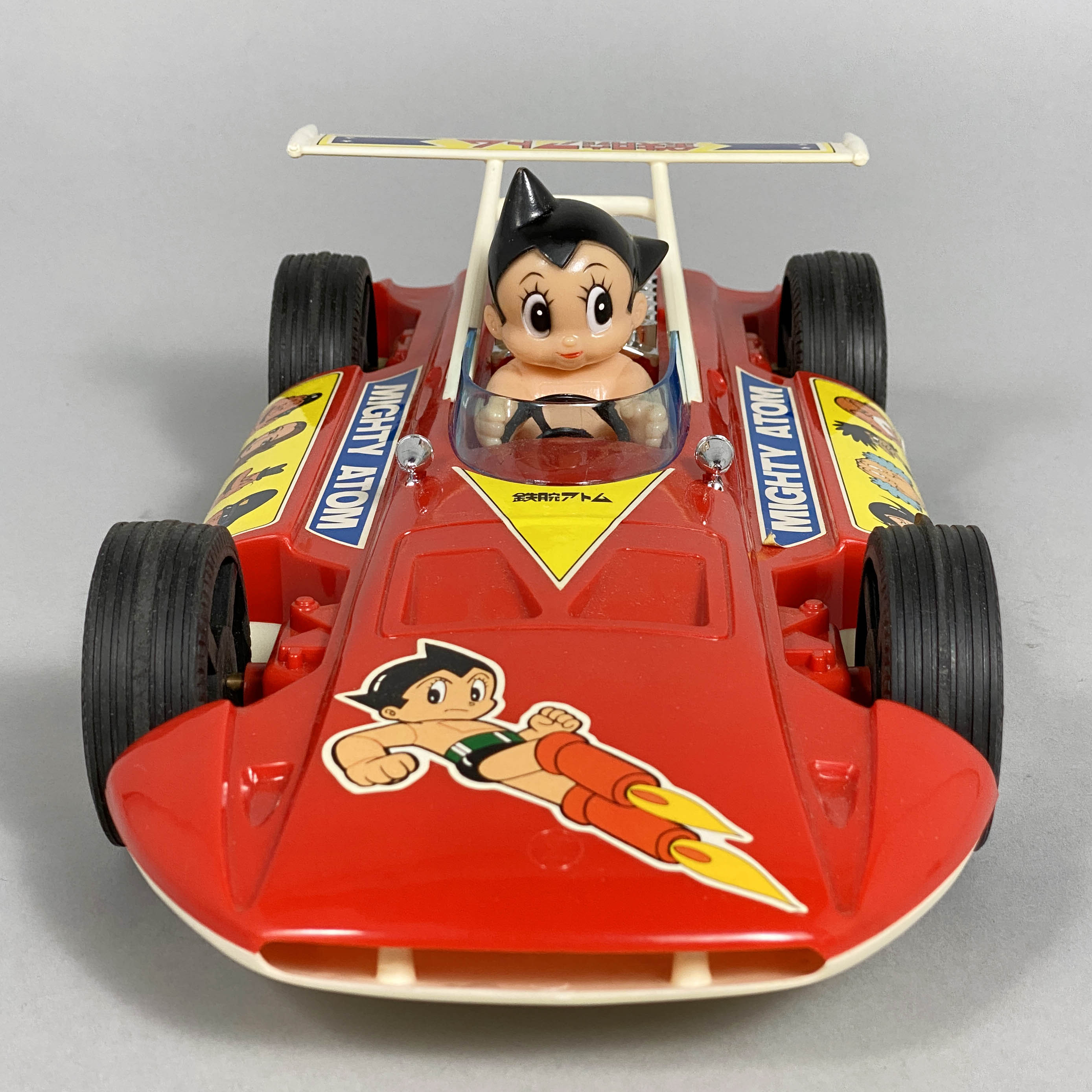 Mighty Atom フィギュア付きレーシングカー Mighty Atom フィギュア