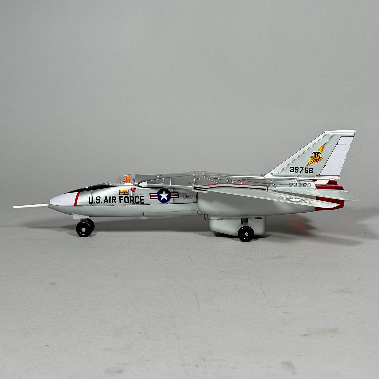 1532] グラマン F111A 戦闘機