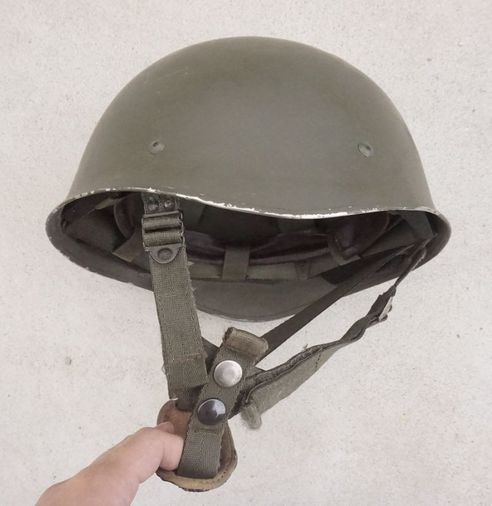 ミリタリーサープラス キャンプ・ビッキー:フランス軍F1ヘルメット販売