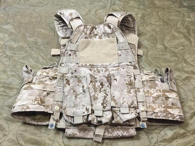 BLACK LINE - blog:放出品 初期白PALS LBT-6094K-M4 aor1 プレート