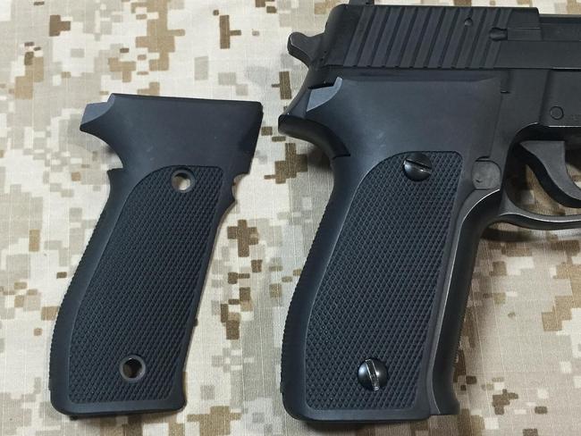 BLACK LINE - blog:BLACK LINE SIG P226 early style grip for 東京