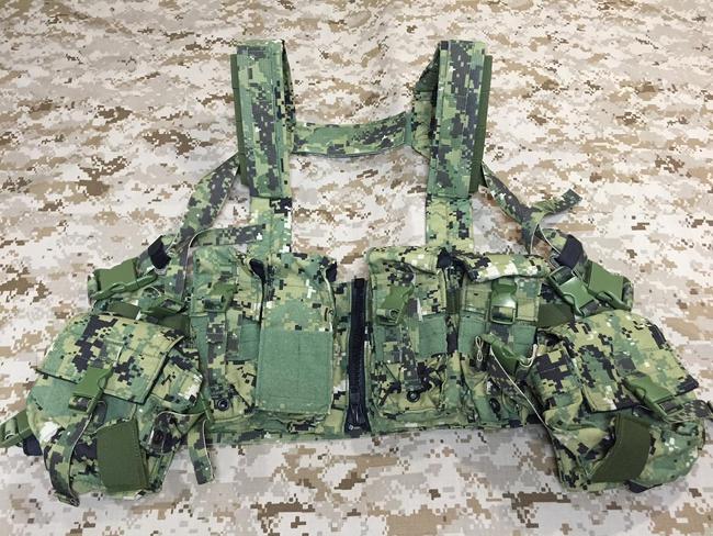 BLACK LINE - blog:実物 aor2 LBT-1961G & EAGLE MPCR マルチパーパス