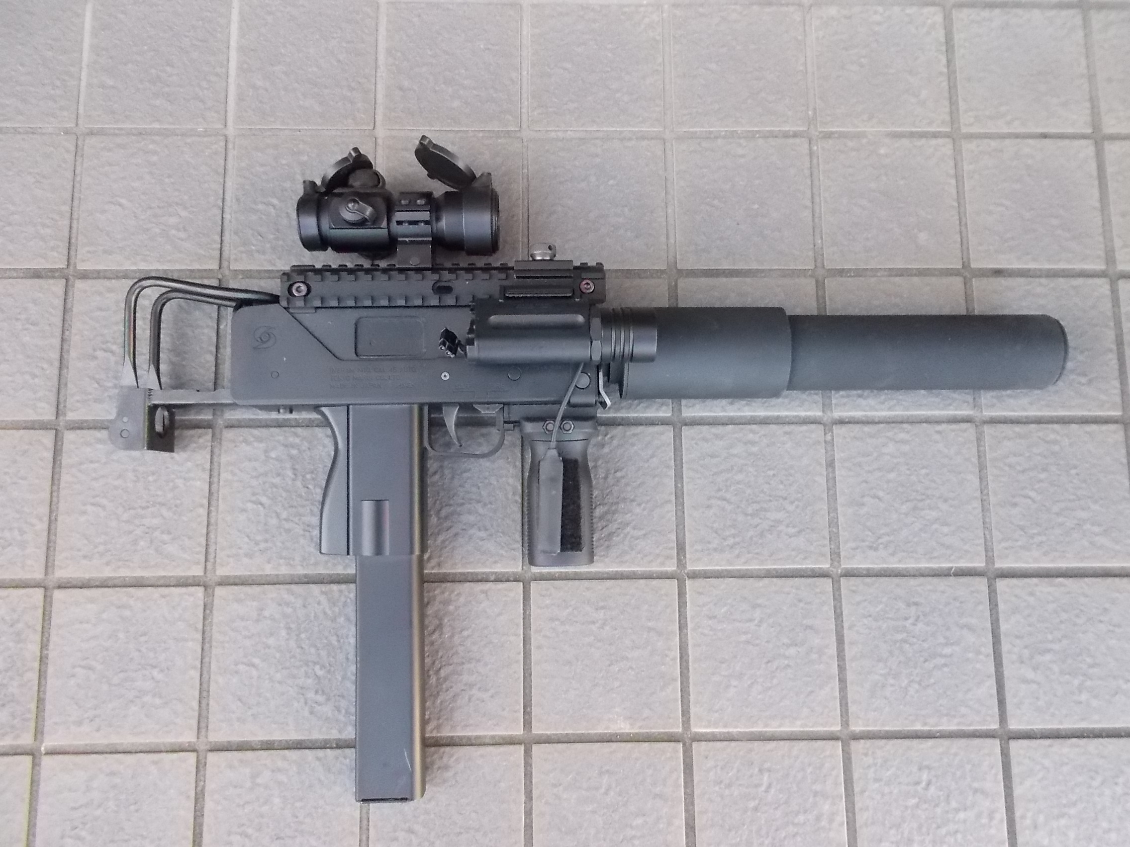 深き森の誘い サバゲー部屋:MAC10 カスタム + 外部バッテリー化