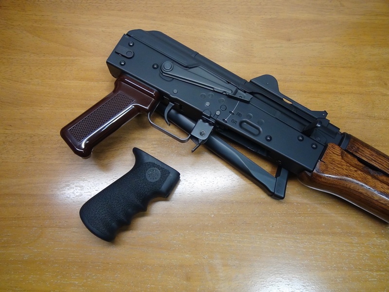 お手軽モデファイ道:換えてみた！ KSCガスガン、AKS74Uクリンコフの