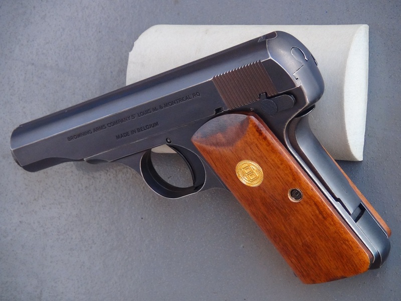 お手軽モデファイ道:換えてみた！コクサイ ブローニングM1910 純正木製