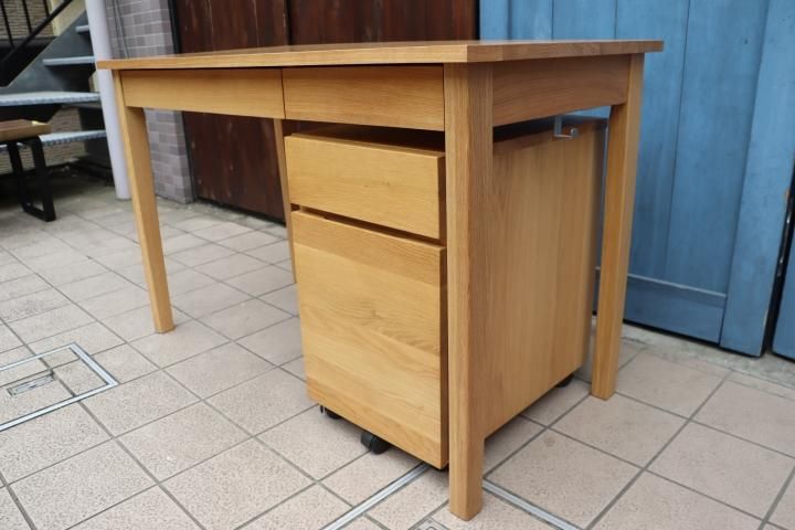 人気のMUJI（無印良品）のオーク無垢材パーソナルデスク&ワゴン