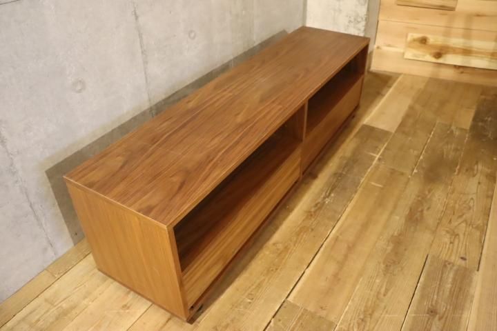 人気の無印良品(MUJI)のウォールナット材 スタッキングキャビネット