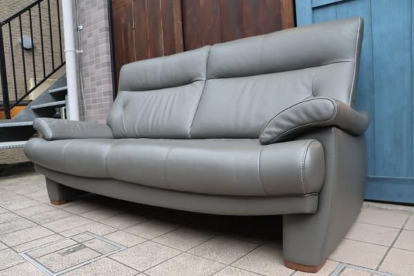 値下げ/karimoku(カリモク家具)よりChitano(チターノ)の本革を使用した