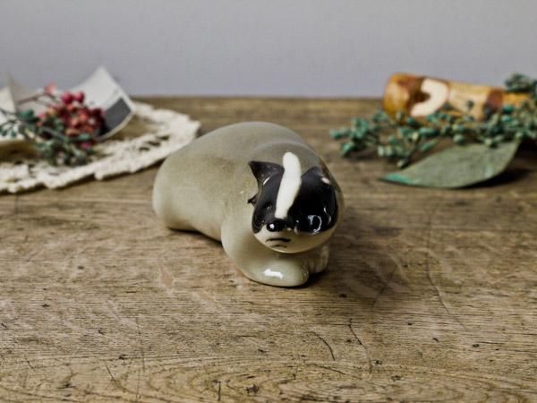 フィンランドで見つけたロシア製Lomonosov タヌキの陶器フィギュア