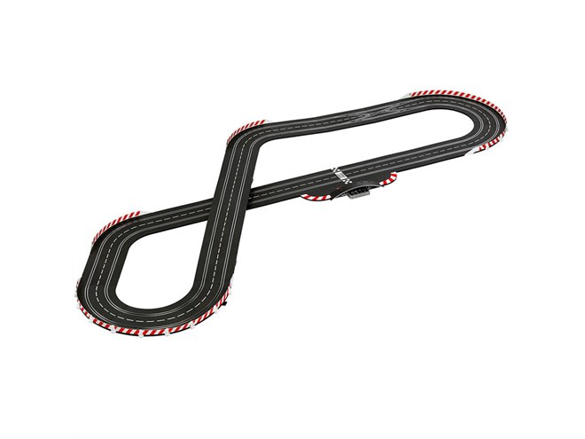 全長7.3mコース付きですぐに遊べる！迫力の1/32スケールスロットカー