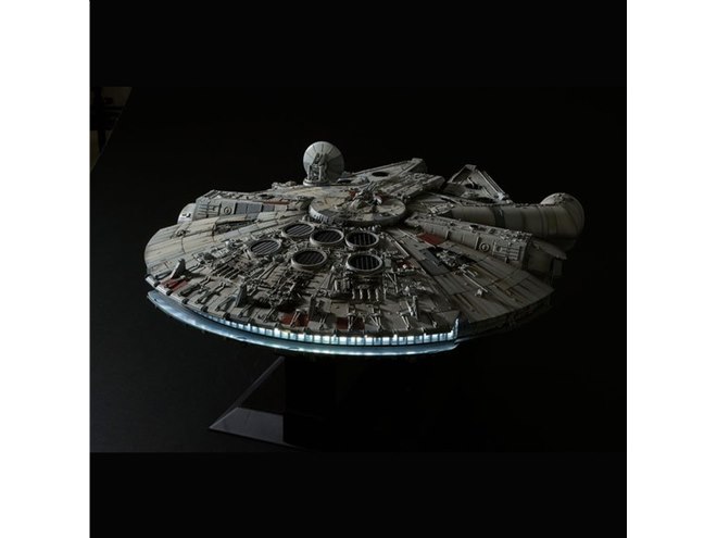 44,000円、プラモ「PERFECT GRADE 1/72 ミレニアム・ファルコン」が
