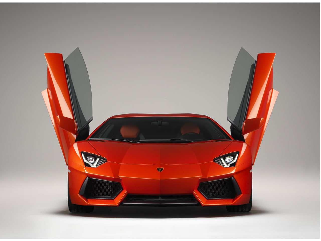 ランボルギーニ アヴェンタドール 2011年モデル LP700-4の価格・性能