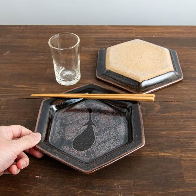 佐久間藤太郎窯 【益子】 黒釉六角茄子皿｜FRANK暮らしの道具