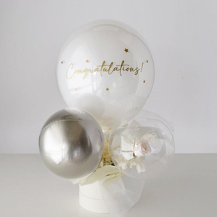 ◇自立型◇ WHITE × GOLD バルーンブーケ（自立型）☆誕生日・1/2