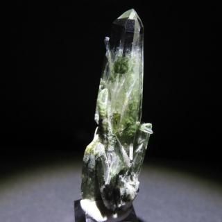 ガネーシュヒマール産 アクチノライト入り水晶 勾玉 14.4g ｜Mabolocci