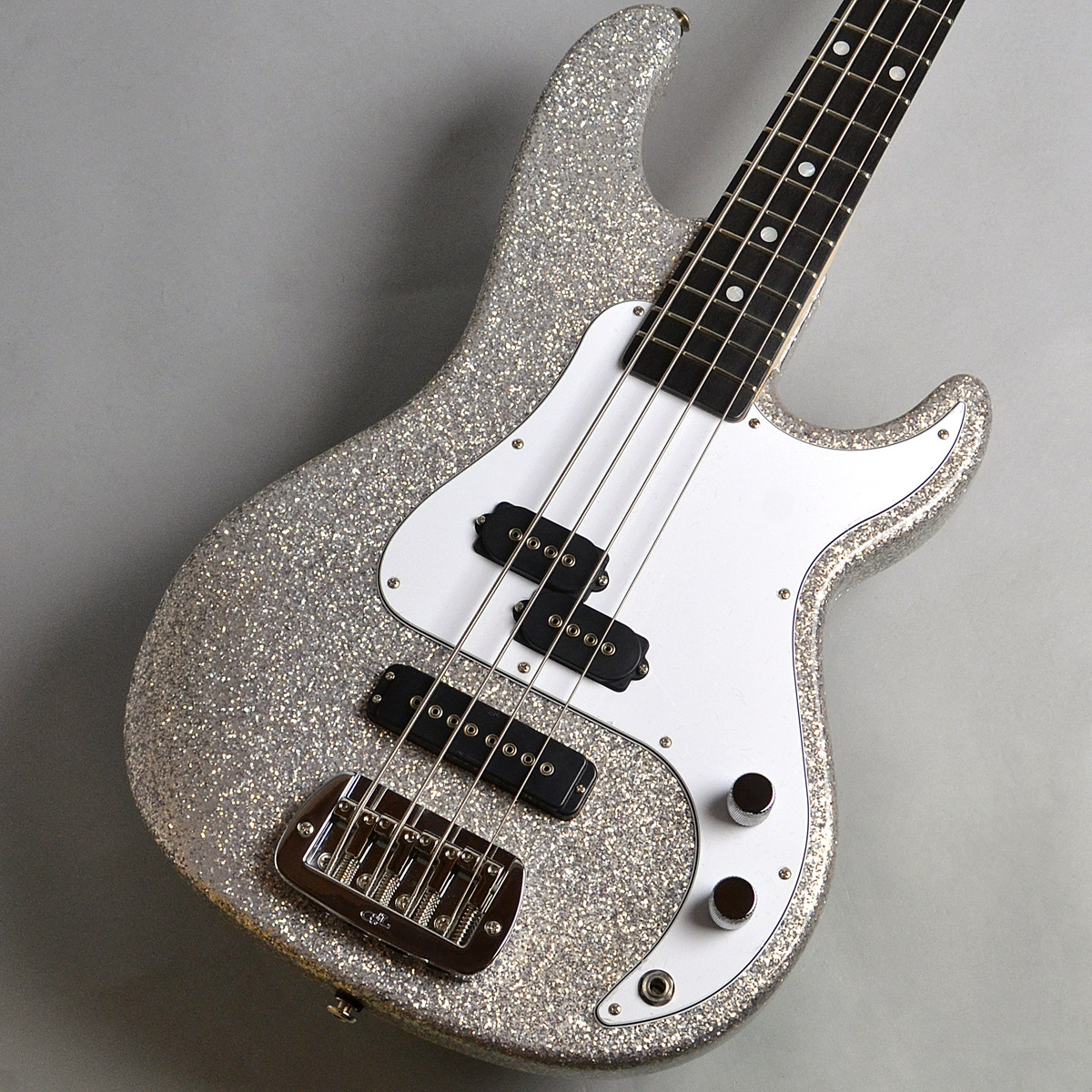 G&L SB-2が特価で入荷｜島村楽器 新宿PePe店