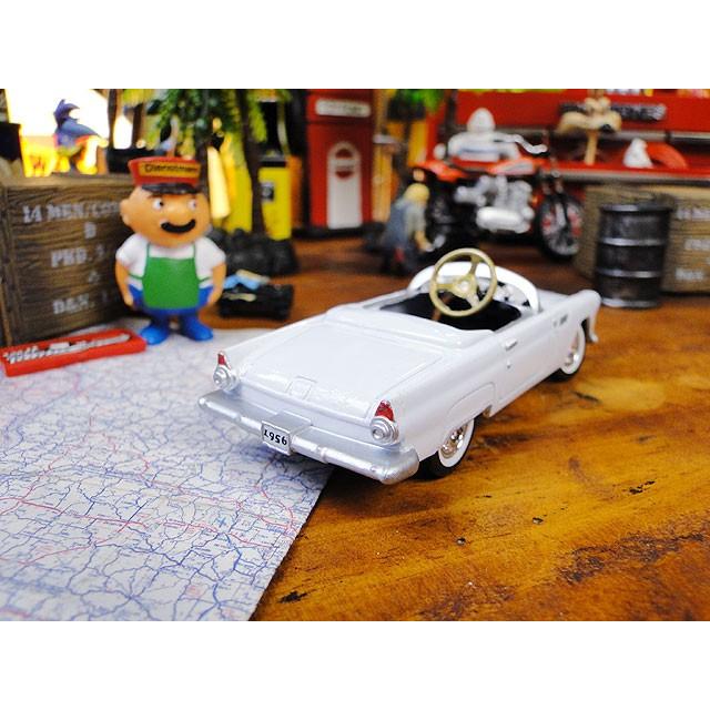 1950年代のアメ車のペダルカーを再現したミニカー 限定品 （1956