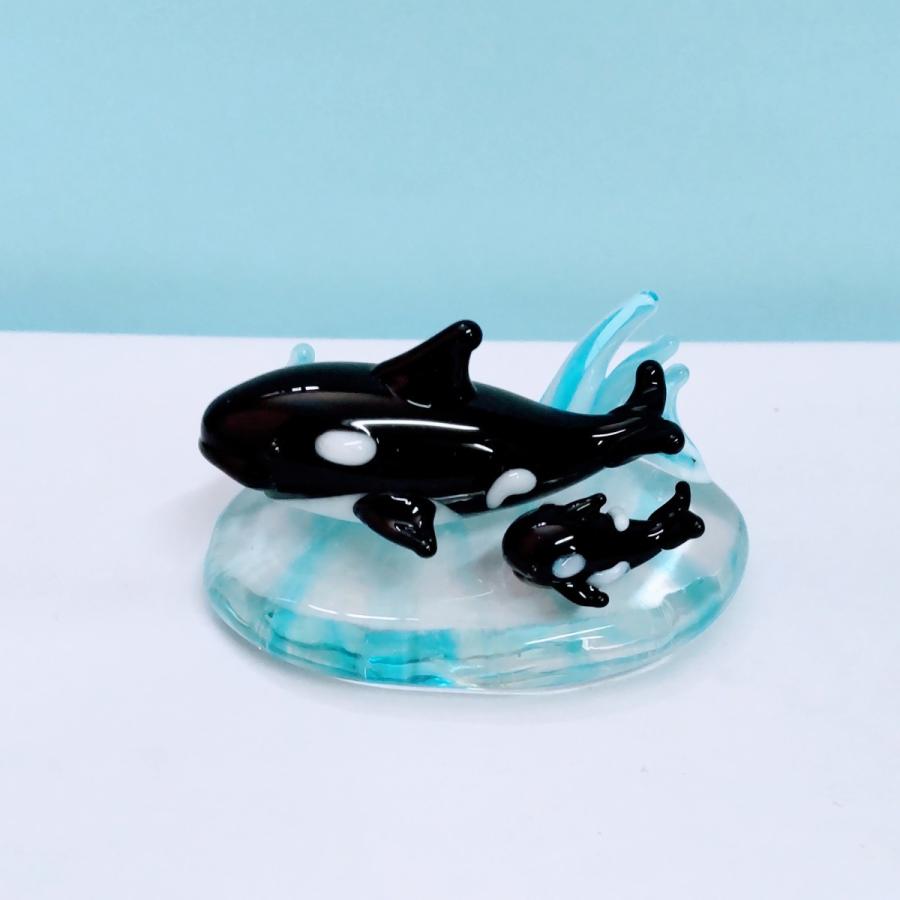 ガラス細工 シャチペア波台（L) ミニチュア 置物 雑貨 水族館 シャチ