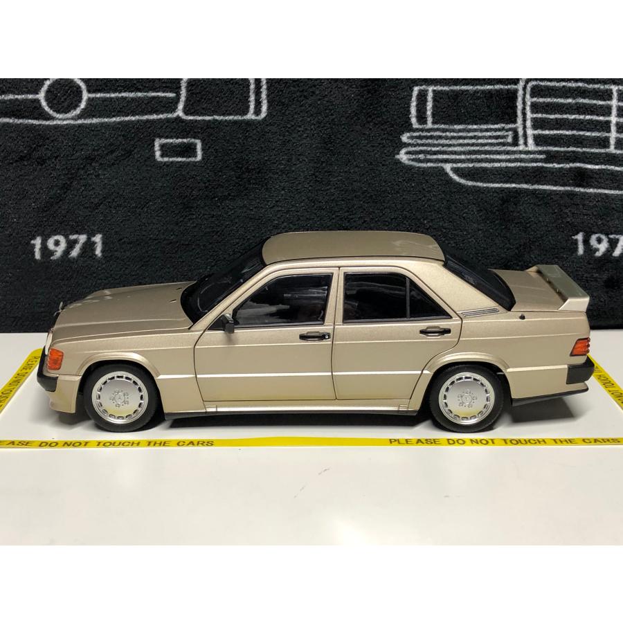 norev 1/18 Mercedes Benz 190 E 2.3 16V 1984 lightgold メルセデス