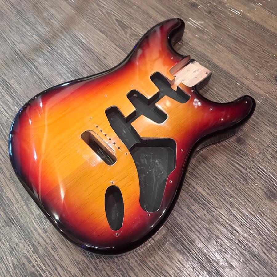 YAMAHA（ヤマハ） Yamaha ST-800R Guitar Body エレキギター ボディ