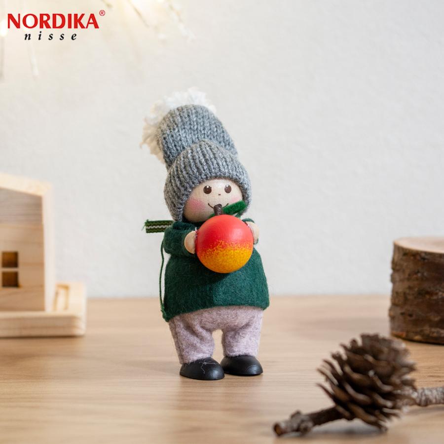 ノルディカニッセ 2025 新作 リンゴを持った男の子 Nordic Forest