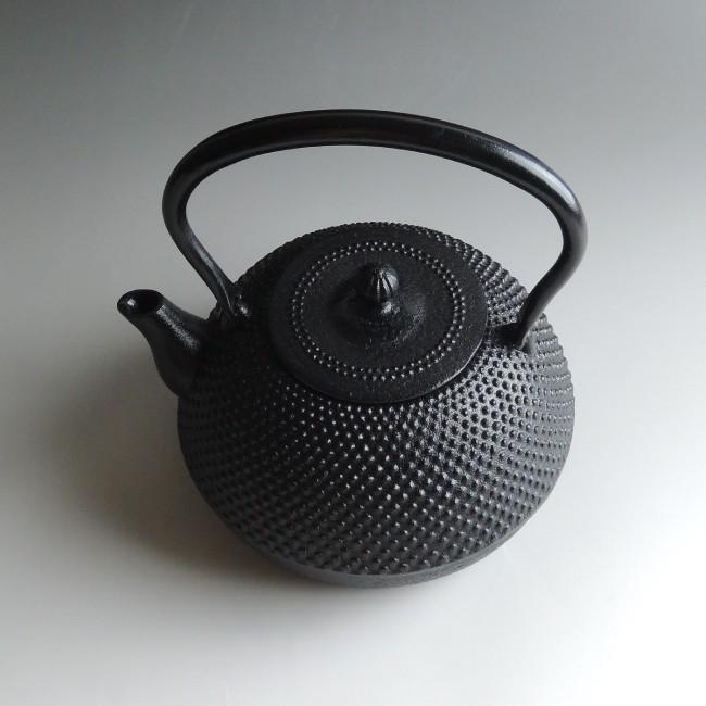 南部鉄瓶 平成丸アラレ 1リットル 南部鉄器 送料無料 本場岩手産 : 川