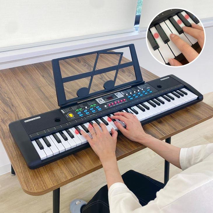 電子ピアノ 61鍵盤 光る鍵盤 キーボード ピアノ コンパクト ガイド機能