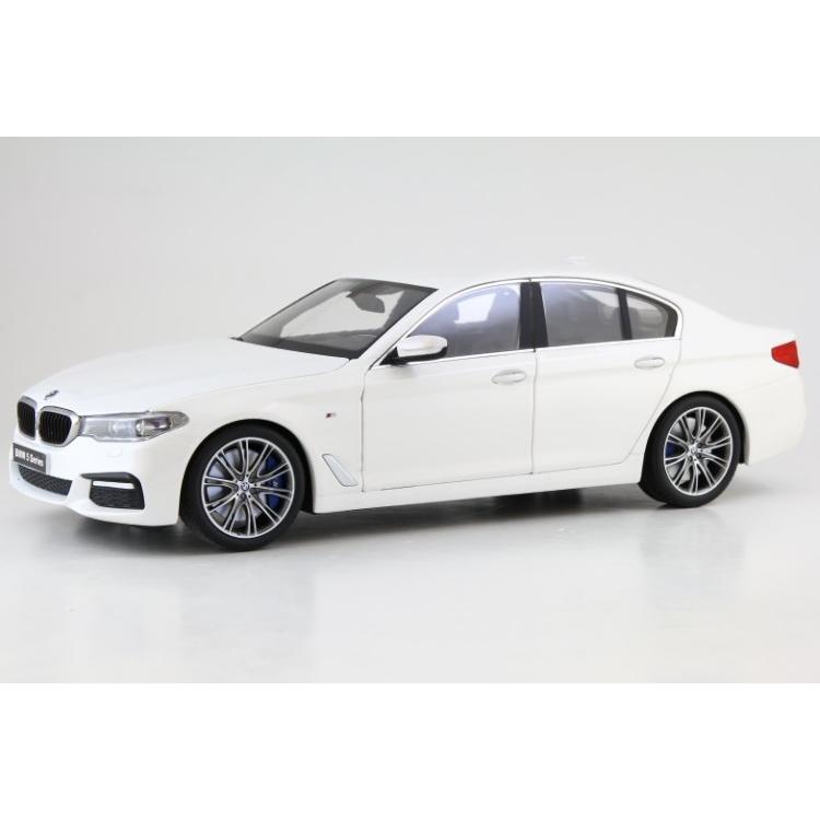 京商 1/18 BMW 5シリーズ G30 ホワイト : 寝具・インテリアの
