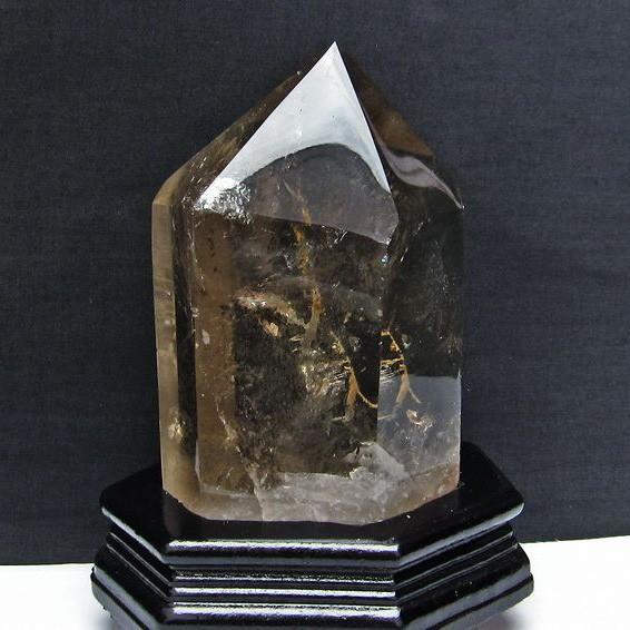 スモーキークォーツ 煙水晶 六角柱 1.3Kg 台座付属 送料無料 一点物