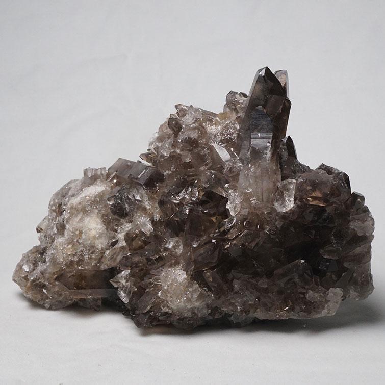 1Kg スモーキークォーツ クラスター 煙水晶 原石 モリオン 黒水晶