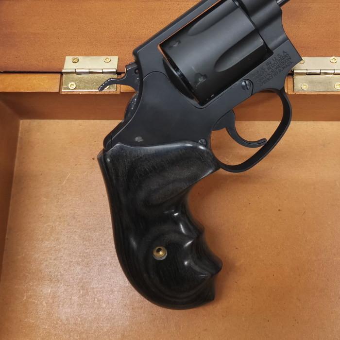 アウトレット】アルタモント S&W Jフレーム用 木製グリップ オーバー
