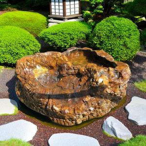 水鉢 手水鉢 たまり石 天然石 庭石 つくばい 庭園 石庭 日本庭園 置物
