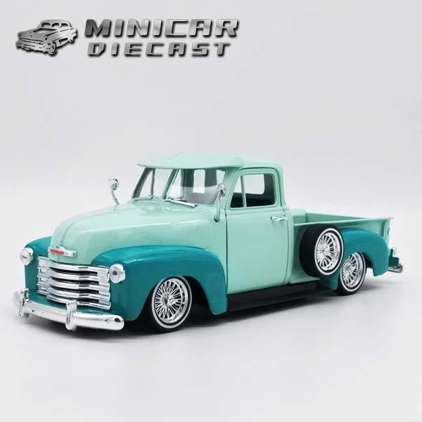 1/24 箱入り ミニカー 1953 CHEVROLET 3100 PICK UP ライトグリーン