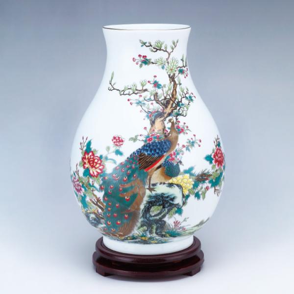 景徳鎮 孔雀牡丹文花瓶 中国 陶磁器 工芸 - アートの友社 : ホーリ通信