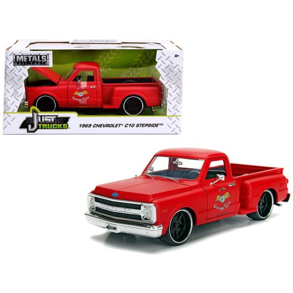 ミニカー 1/24 MOTORMAX 1969 シボレー C10 ピックアップトラック 赤色