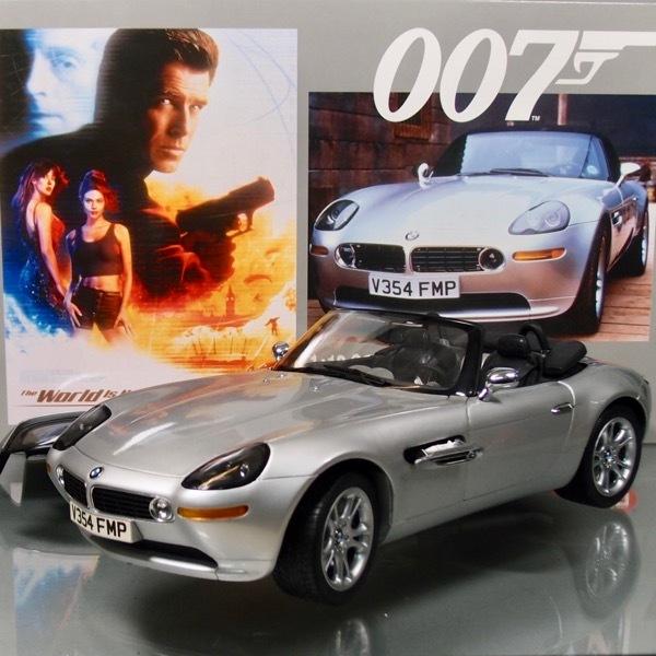 京商 1/12 007 James Bond BMW Z8 007ボンドカー (チタンシルバー