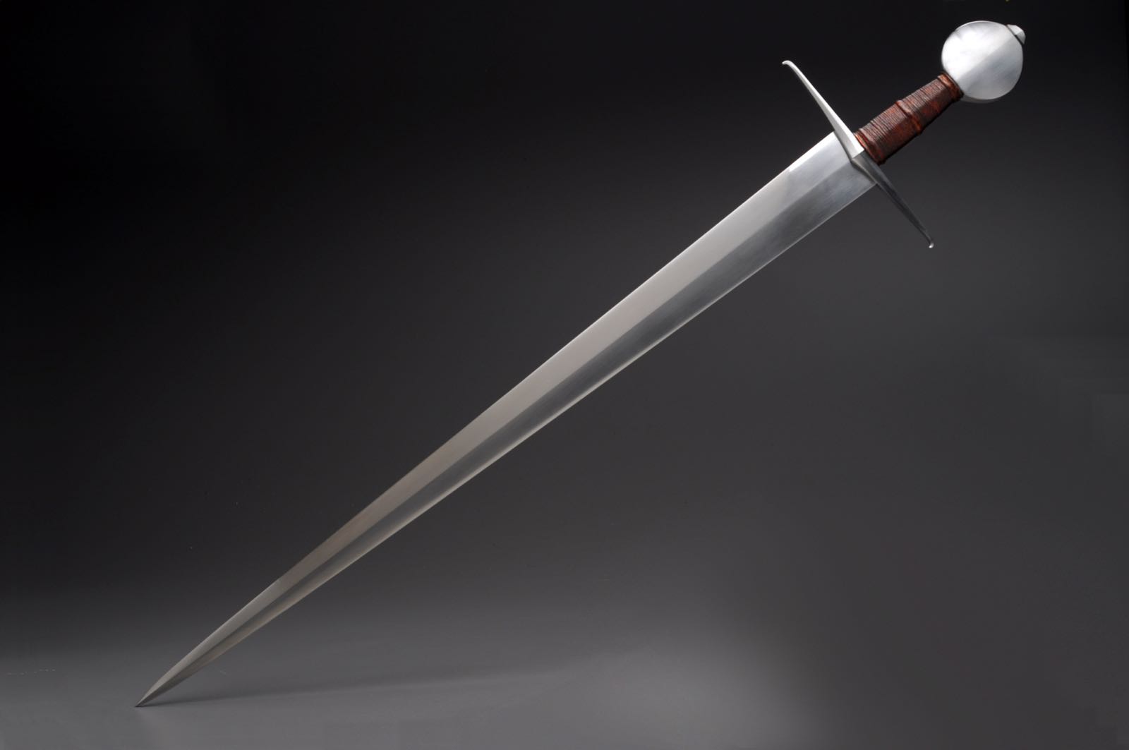 Arming Sword (Type XV/XVIII) - Jonas Blade & Metalworks %