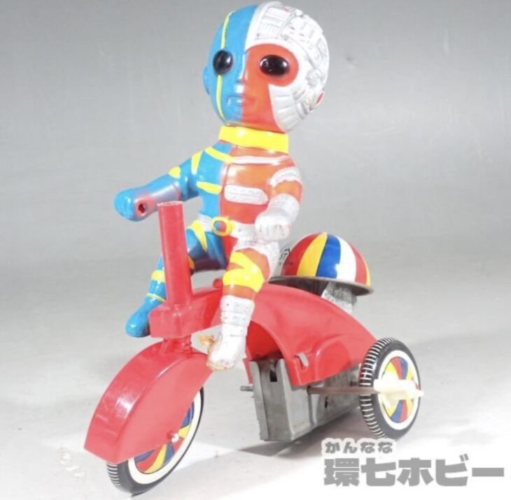 当時物 STマーク 人造人間キカイダー 三輪車 ゼンマイ式 ソフビ人形を